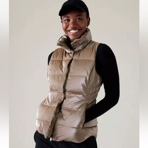 📍NWT📍ATHLETA PYRITE DOWNTOWN LIGHTWEIGHT PUFFER VEST